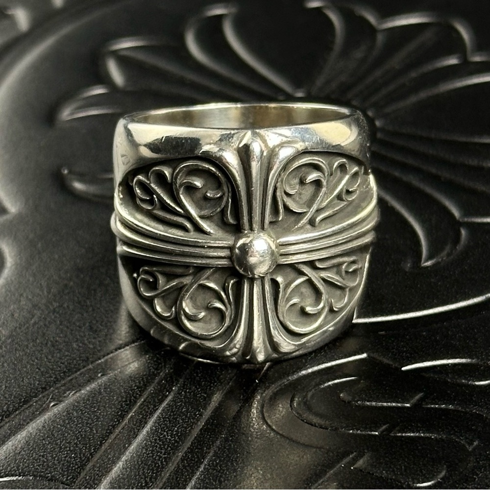 Chrome Hearts Silver Large Oval Keeper Ring